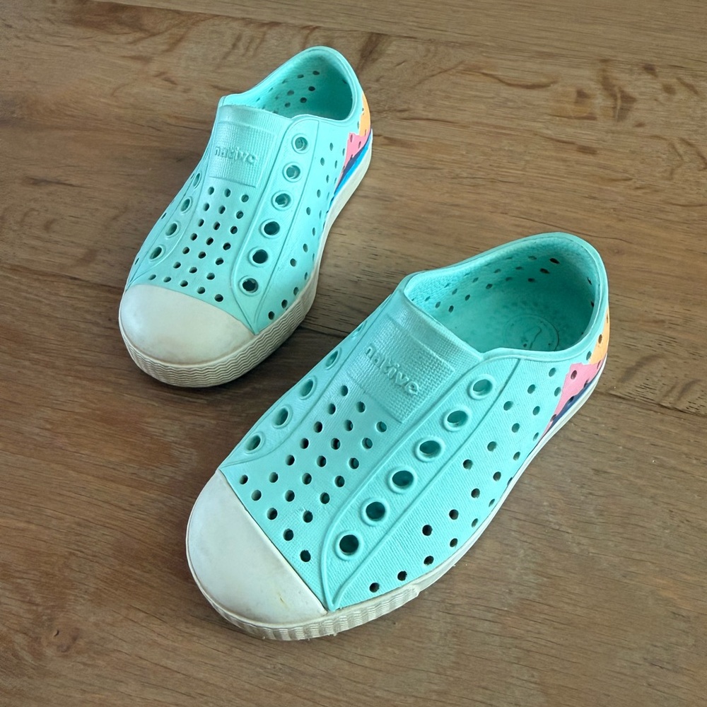 Native Kids Water Shoes - Mint and White